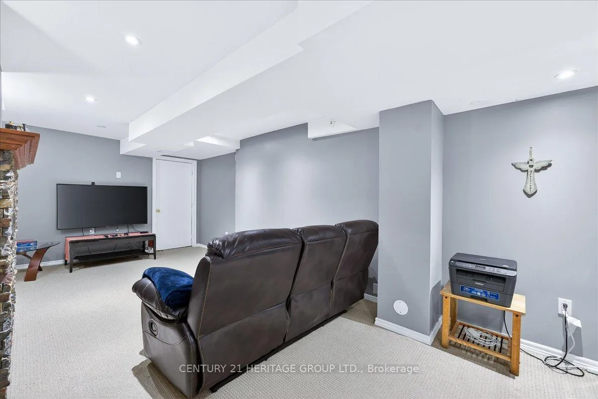 Photo 34 of 209 Fitzgerald Crescent, Milton, Dempsey — HOMEH