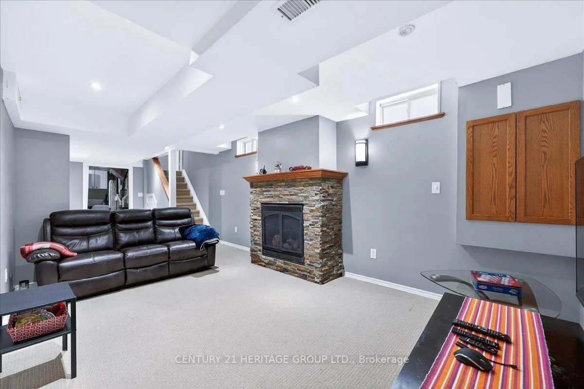 Photo 36 of 209 Fitzgerald Crescent, Milton, Dempsey — HOMEH