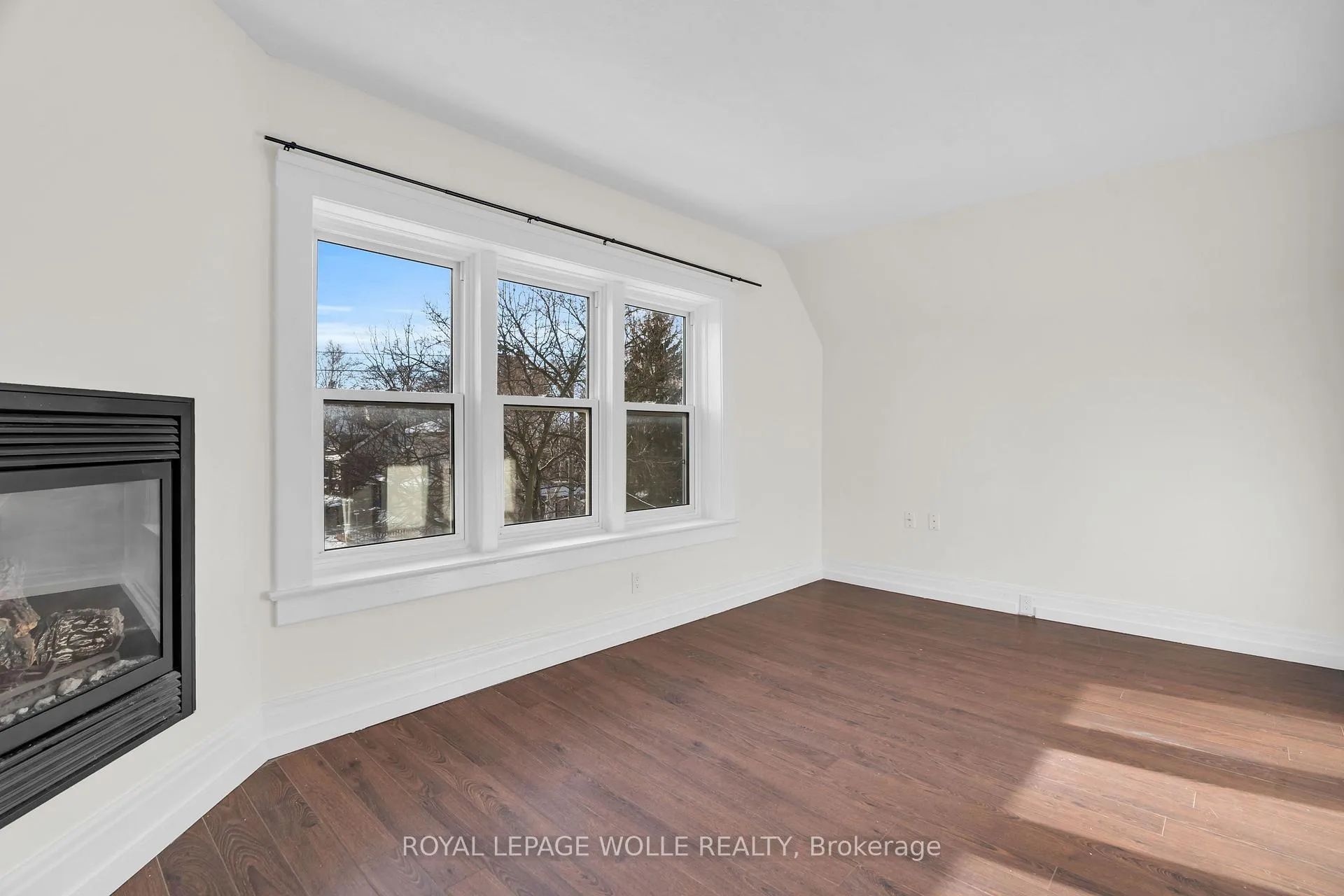 Photo 3 of Unit D (Upper), 98 Church Street, Kitchener — HOMEH