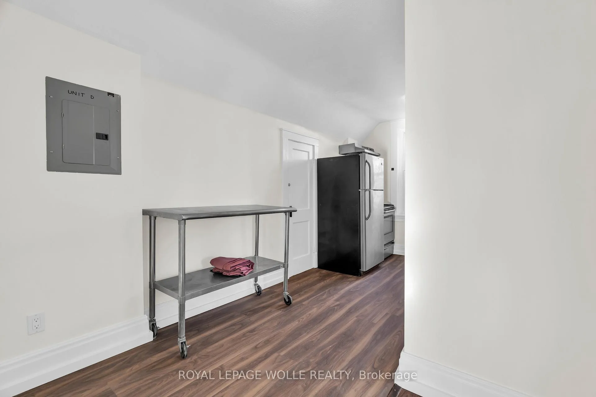 Photo 7 of Unit D (Upper), 98 Church Street, Kitchener — HOMEH