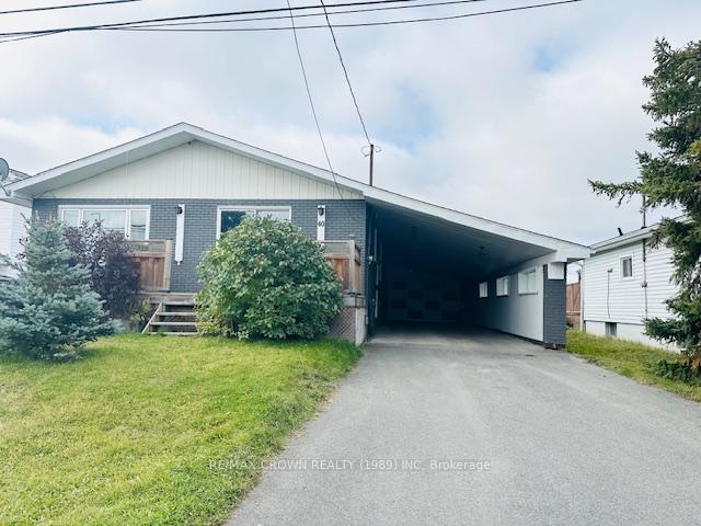 Photo 1 of 40 Frontenac Crescent, Kapuskasing — HOMEH
