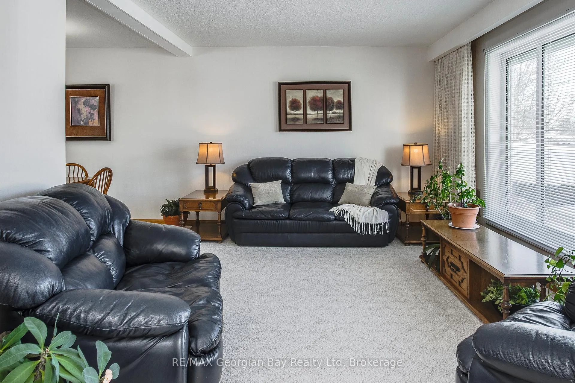 Photo 2 of 306 Cedar Street, Midland — HOMEH