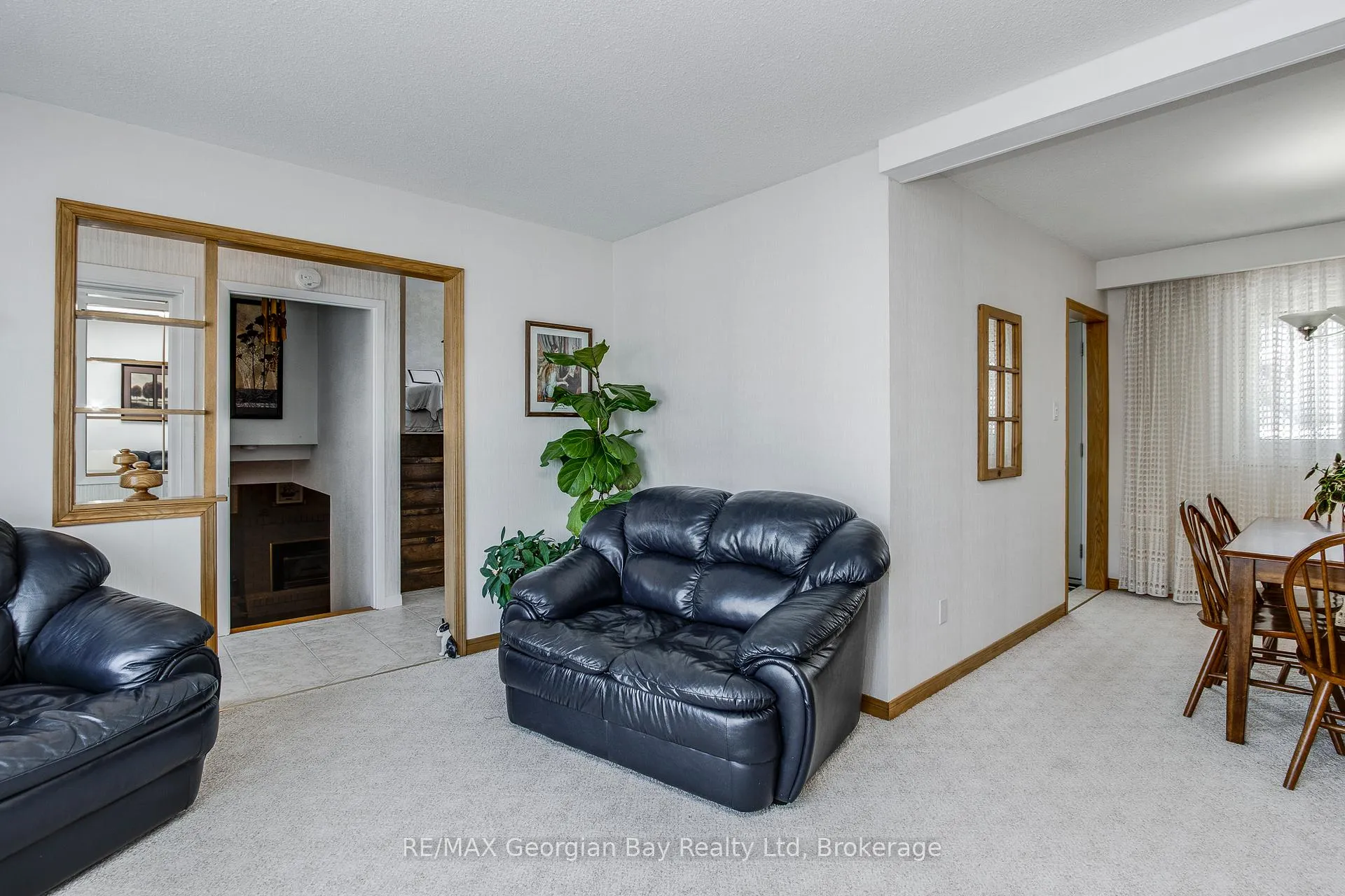 Photo 4 of 306 Cedar Street, Midland — HOMEH