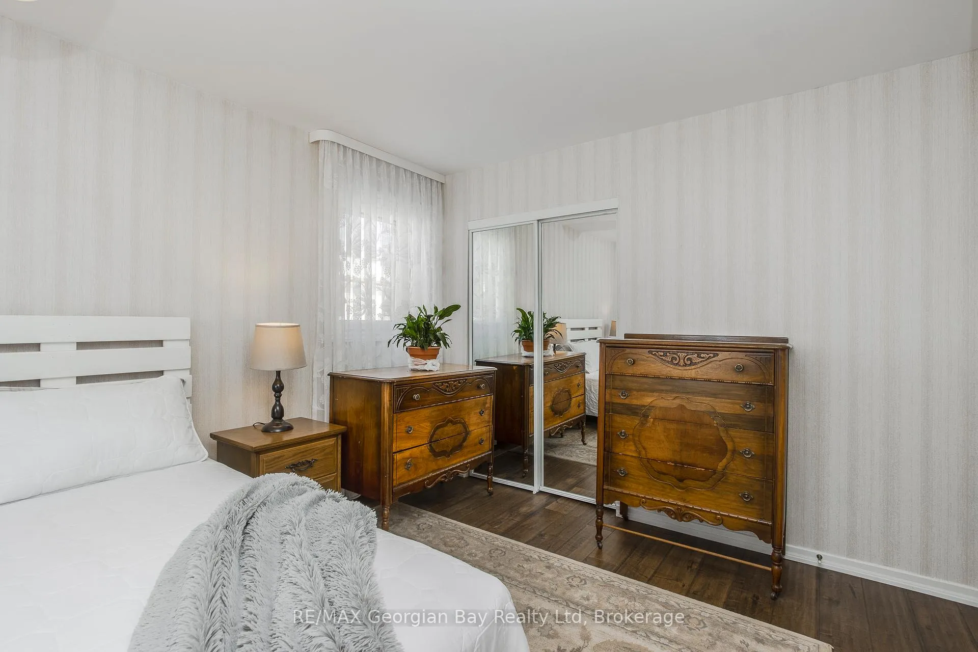 Photo 9 of 306 Cedar Street, Midland — HOMEH