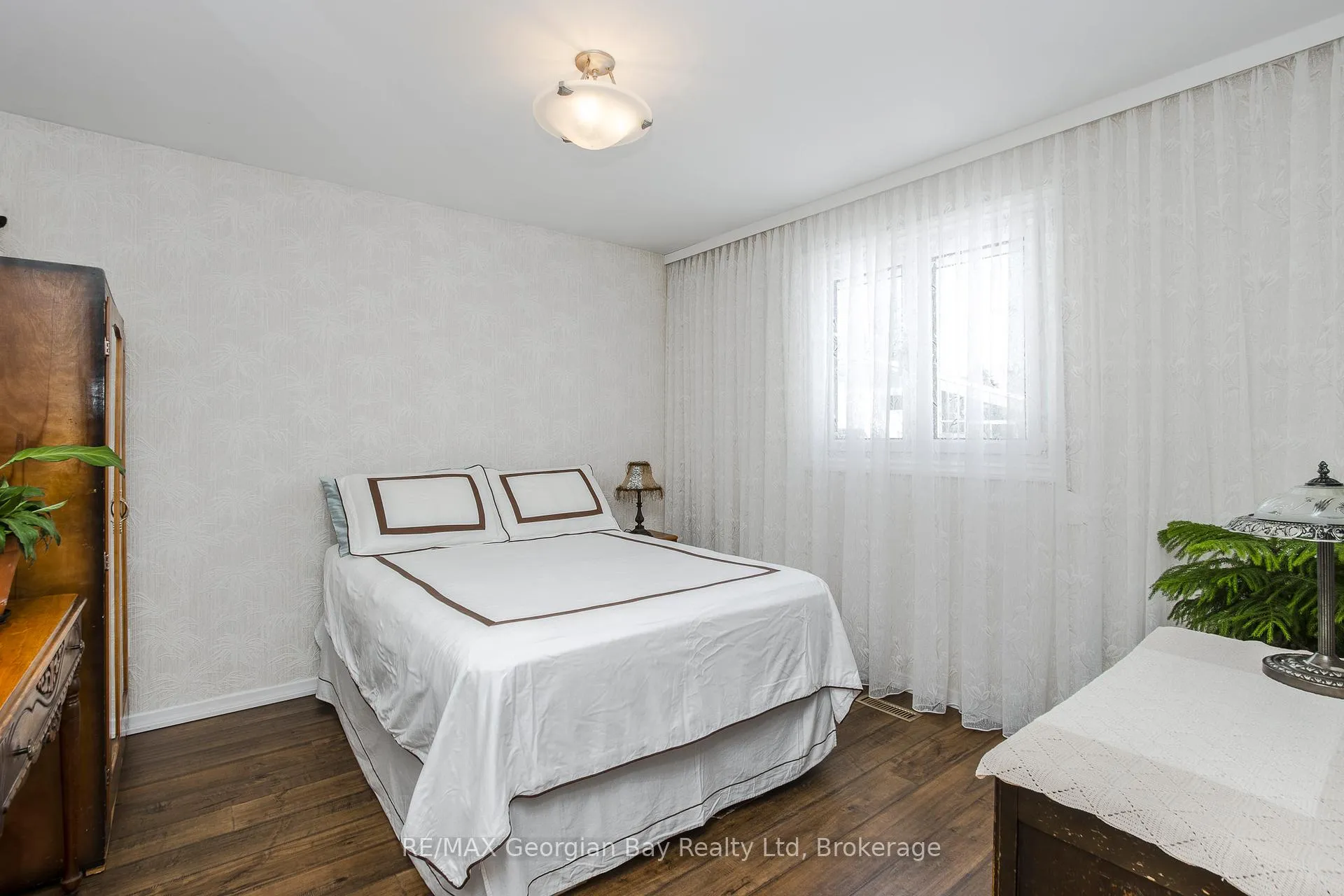 Photo 21 of 306 Cedar Street, Midland — HOMEH
