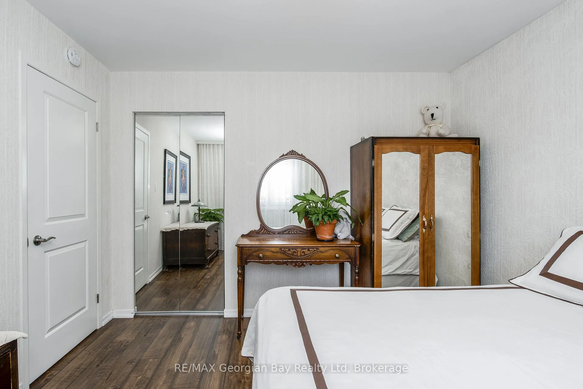Photo 23 of 306 Cedar Street, Midland — HOMEH