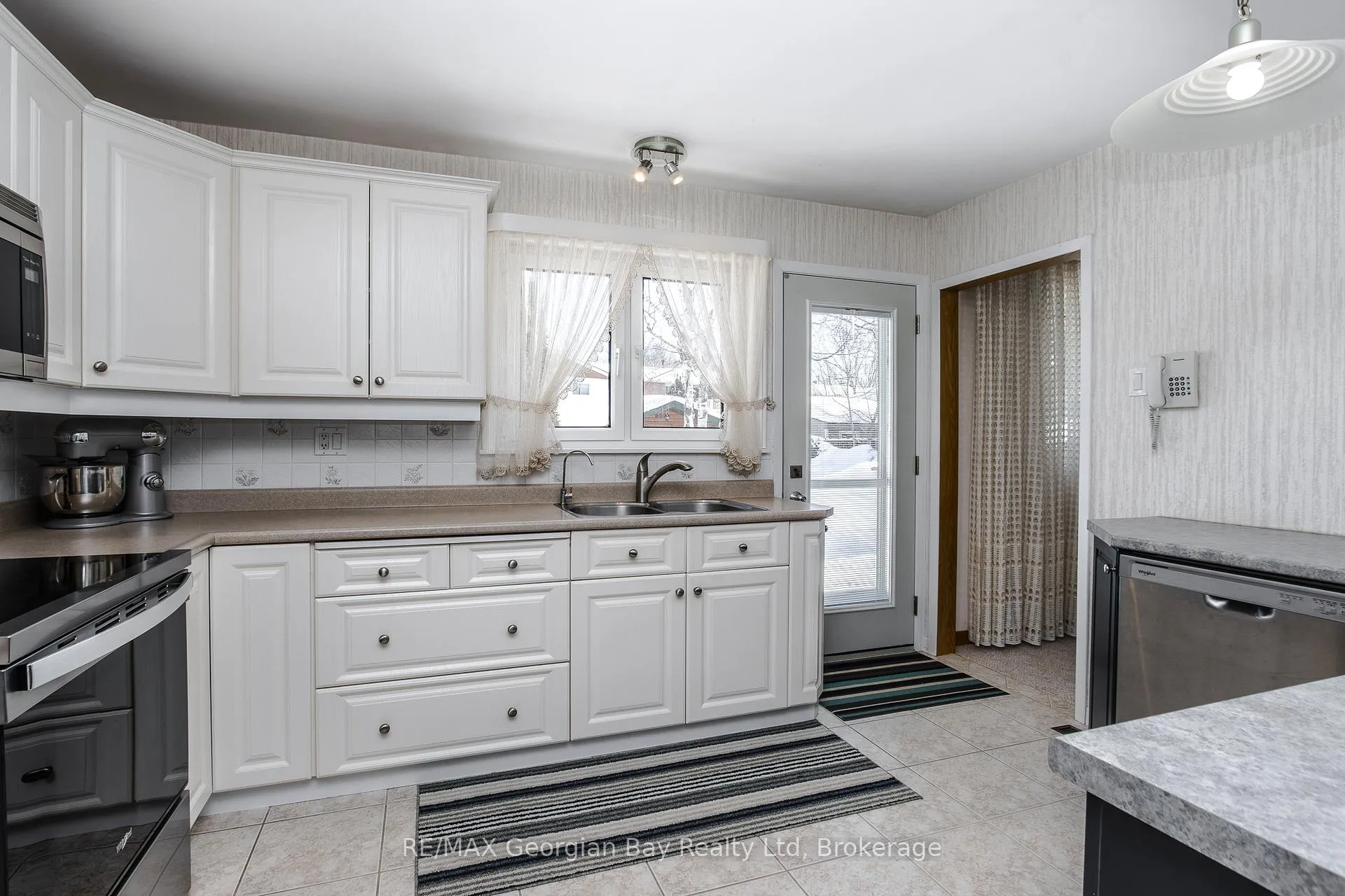 Photo 31 of 306 Cedar Street, Midland — HOMEH