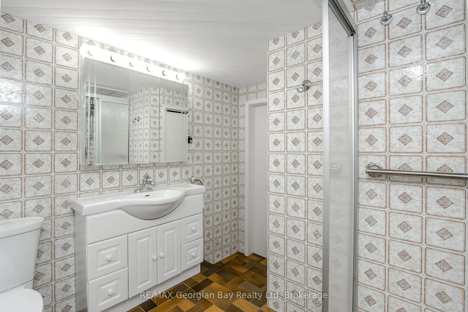 Photo 39 of 306 Cedar Street, Midland — HOMEH