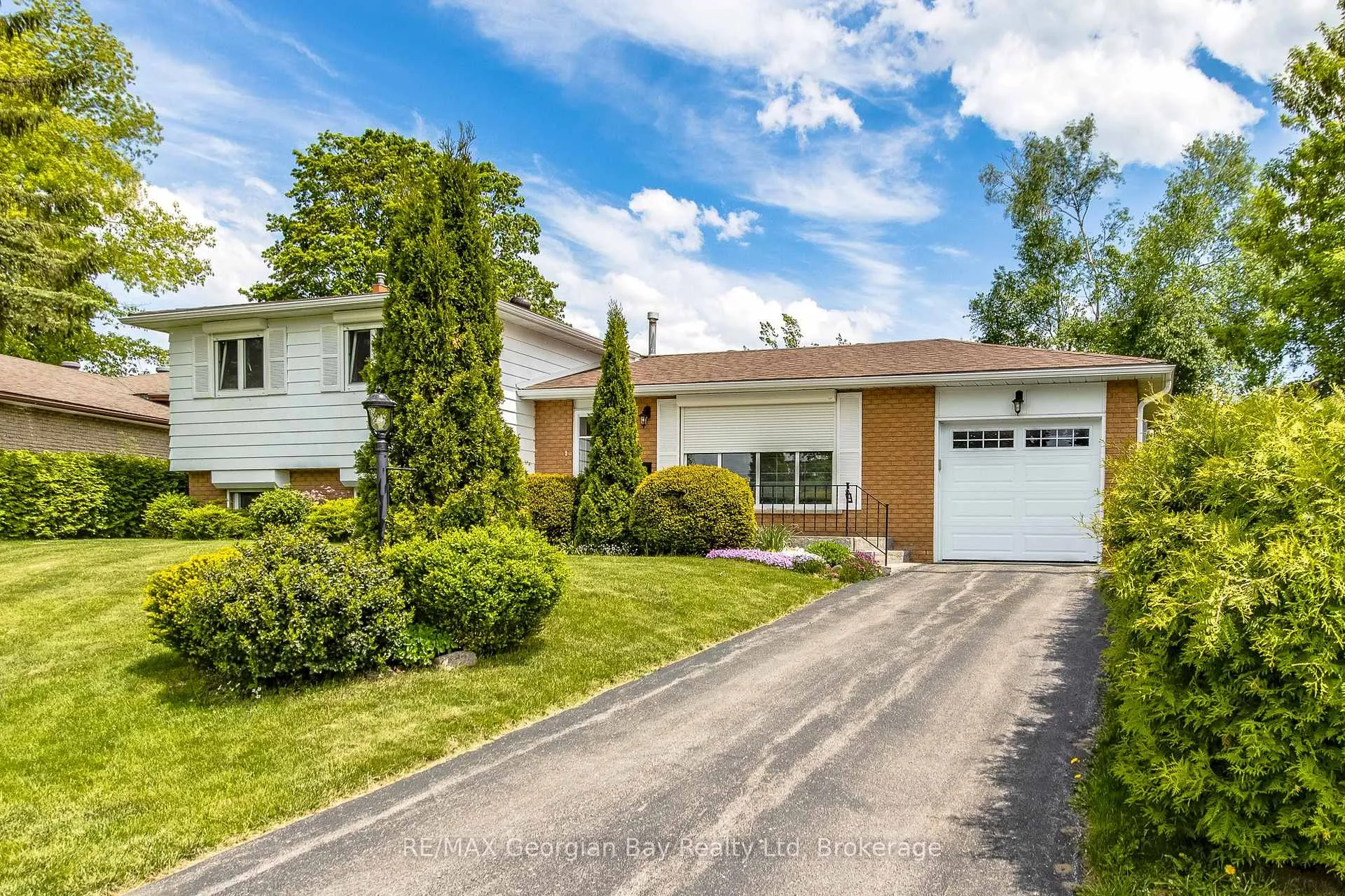 Photo 45 of 306 Cedar Street, Midland — HOMEH