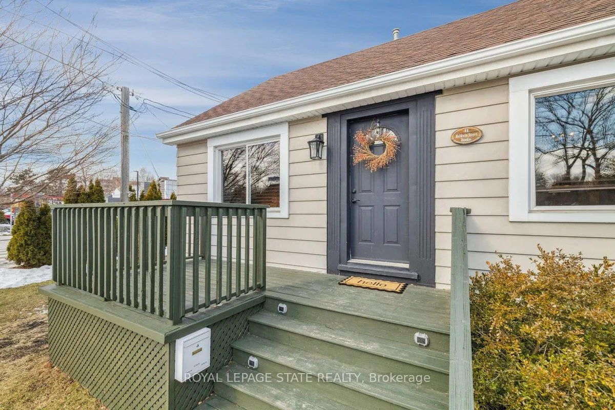 Photo 2 of 41 Baldwin Street, Hamilton, Dundas — HOMEH