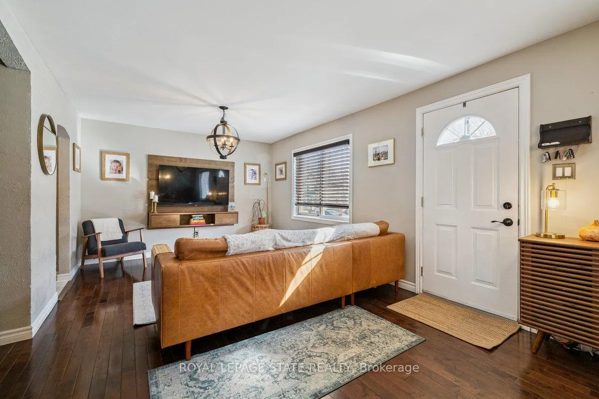 Photo 4 of 41 Baldwin Street, Hamilton, Dundas — HOMEH