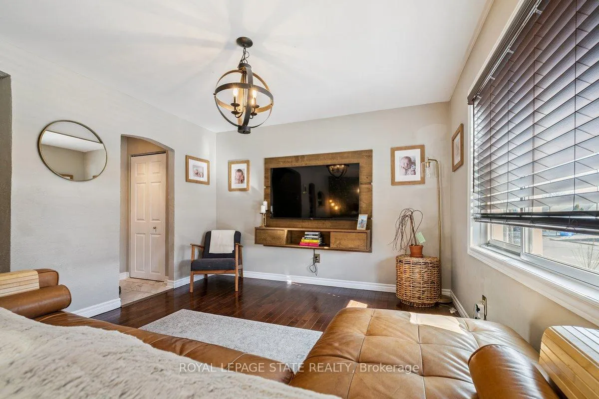 Photo 6 of 41 Baldwin Street, Hamilton, Dundas — HOMEH
