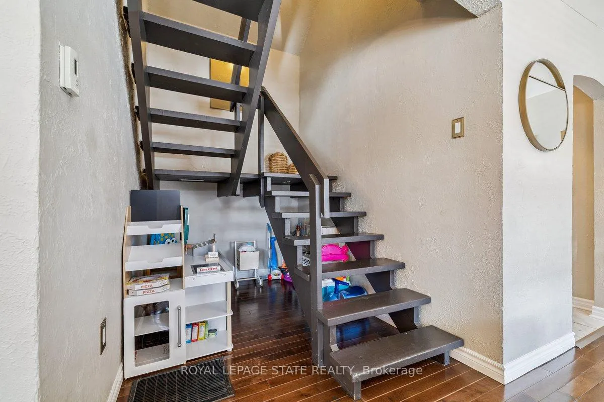 Photo 15 of 41 Baldwin Street, Hamilton, Dundas — HOMEH