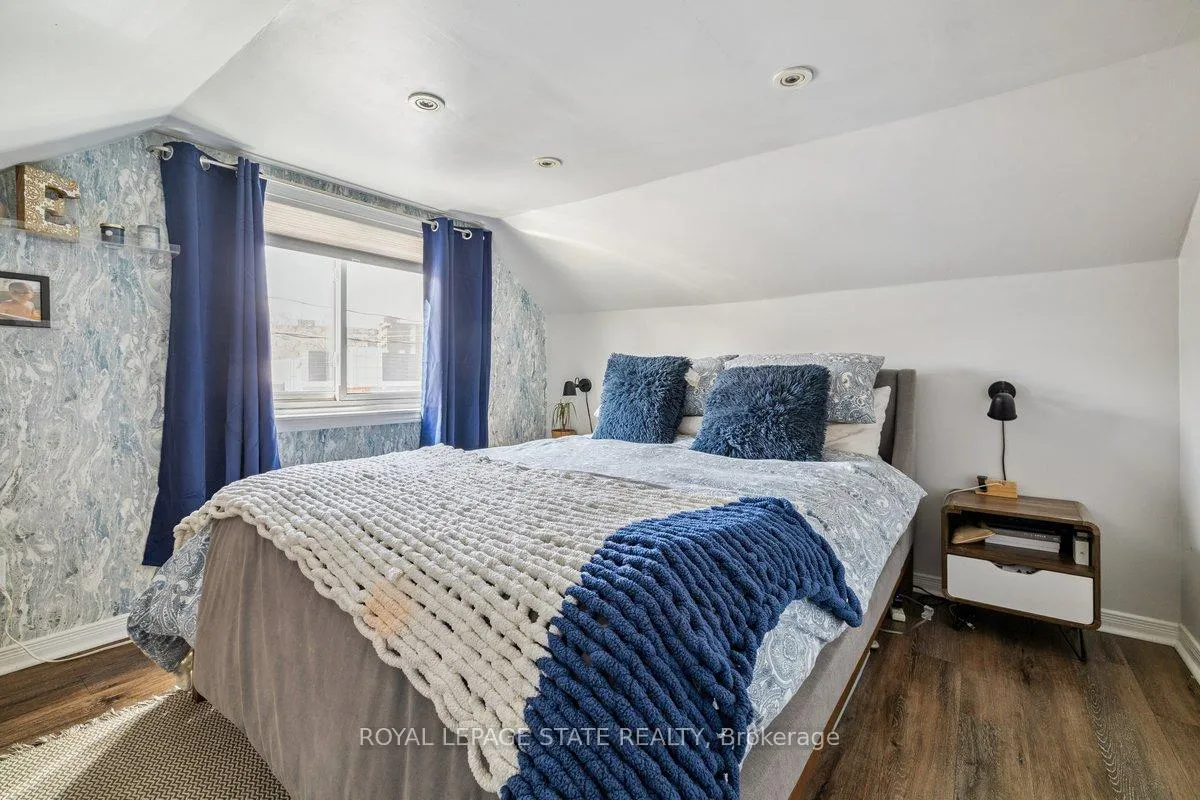 Photo 16 of 41 Baldwin Street, Hamilton, Dundas — HOMEH