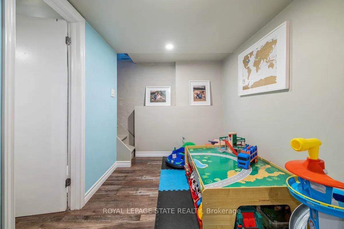 Photo 21 of 41 Baldwin Street, Hamilton, Dundas — HOMEH