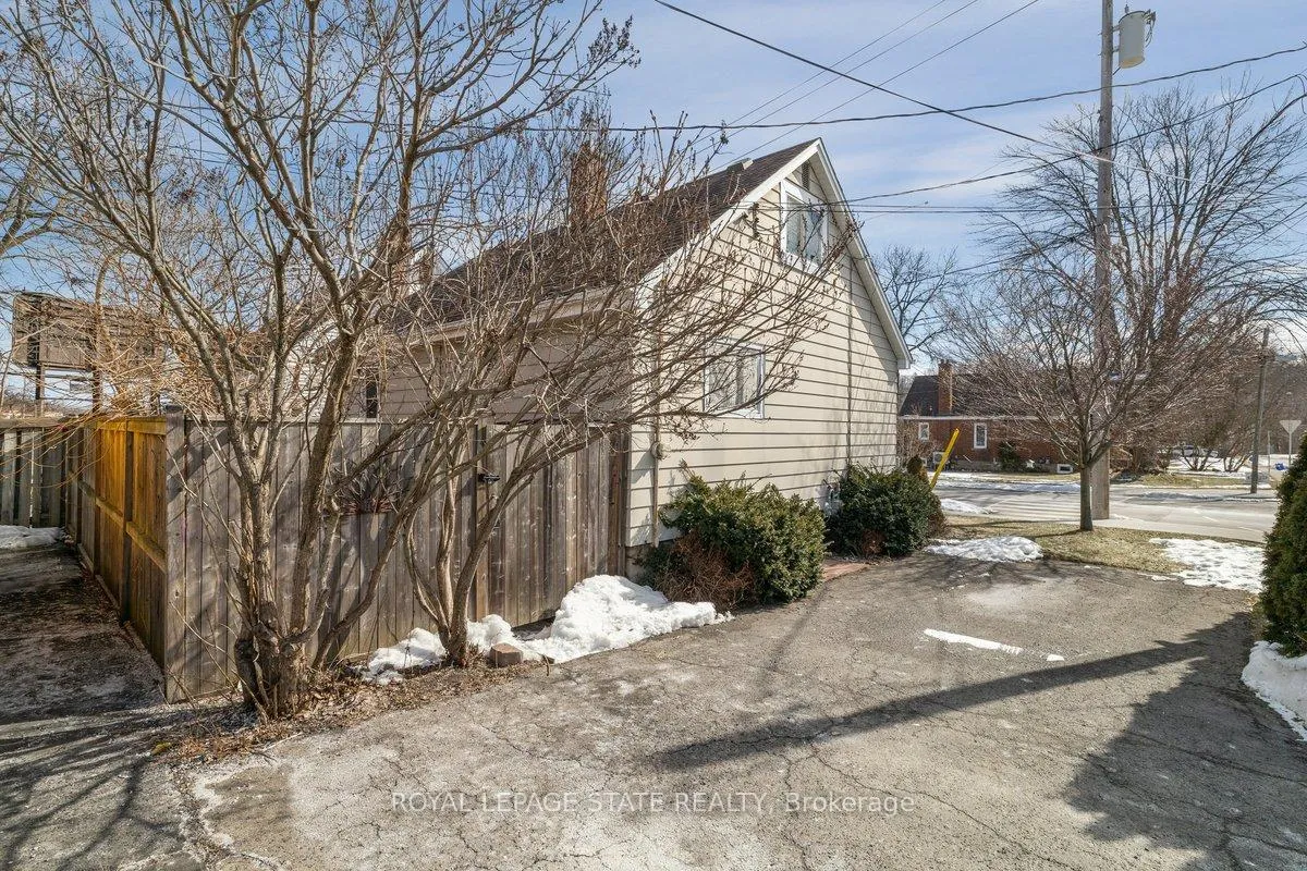 Photo 29 of 41 Baldwin Street, Hamilton, Dundas — HOMEH