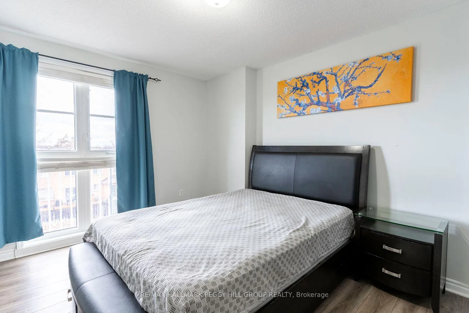 Photo 7 of Unit 2, 141 Sydenham Wells, Barrie, Georgian Drive — HOMEH