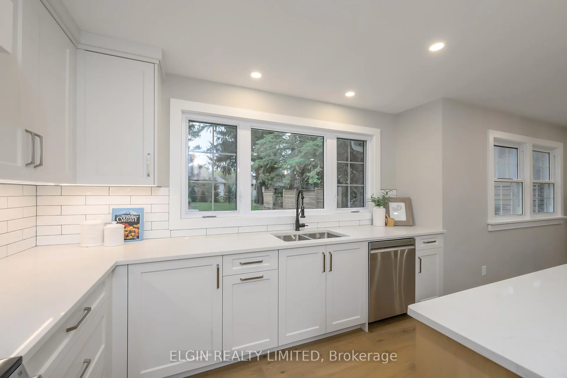 Photo 26 of 67 Crescent Avenue, Central Elgin, Lynhurst — HOMEH