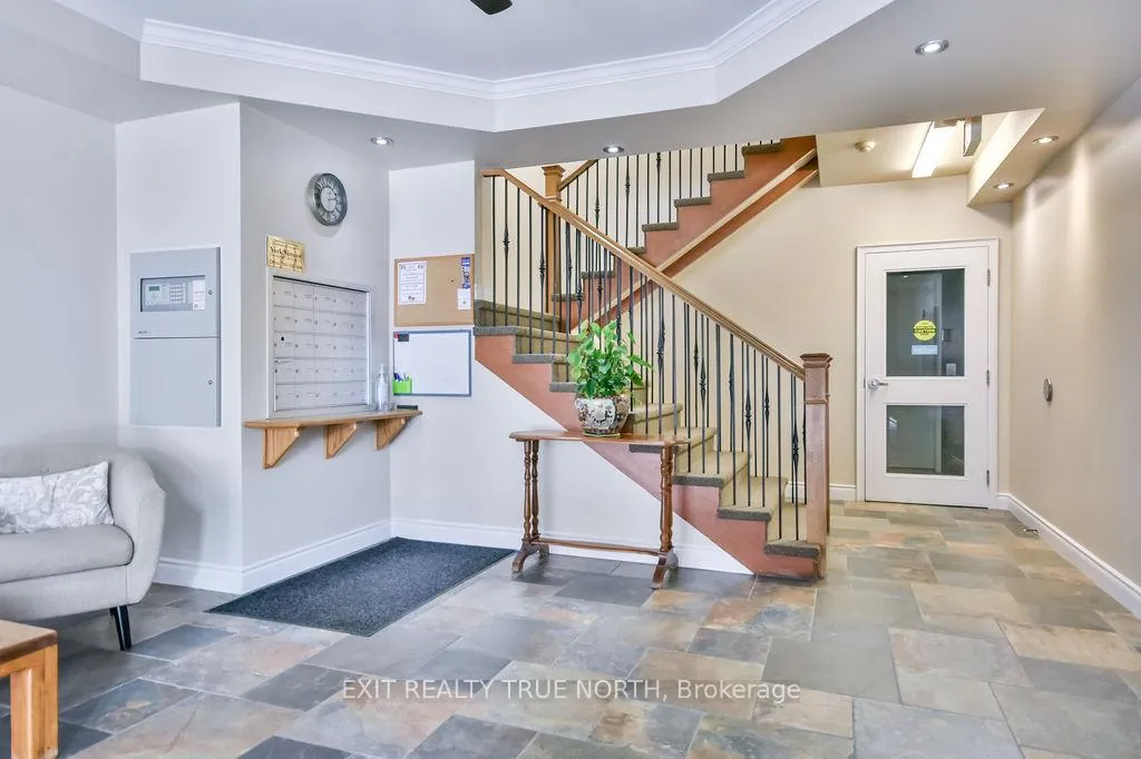 Photo 2 of Unit 107, 19B Yonge Street N, Springwater, Elmvale — HOMEH