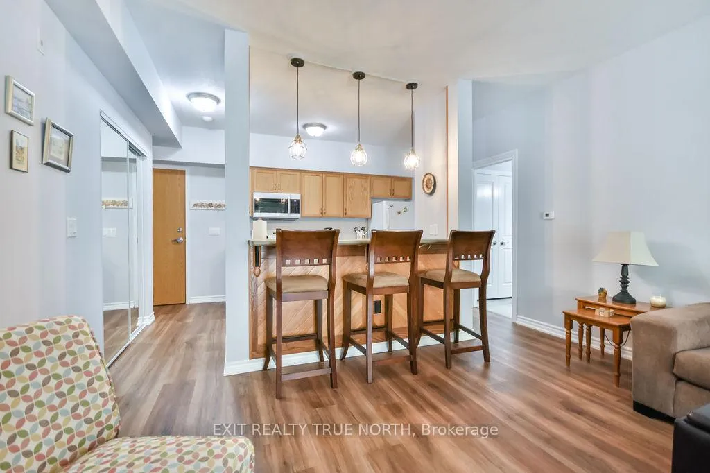 Photo 8 of Unit 107, 19B Yonge Street N, Springwater, Elmvale — HOMEH