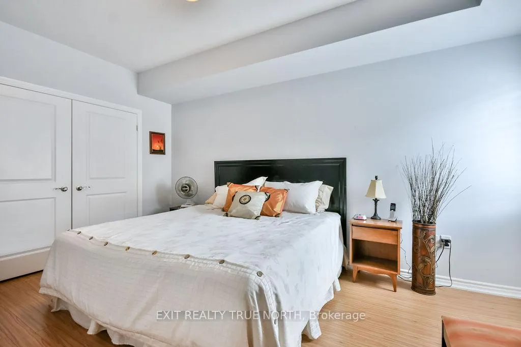 Photo 15 of Unit 107, 19B Yonge Street N, Springwater, Elmvale — HOMEH