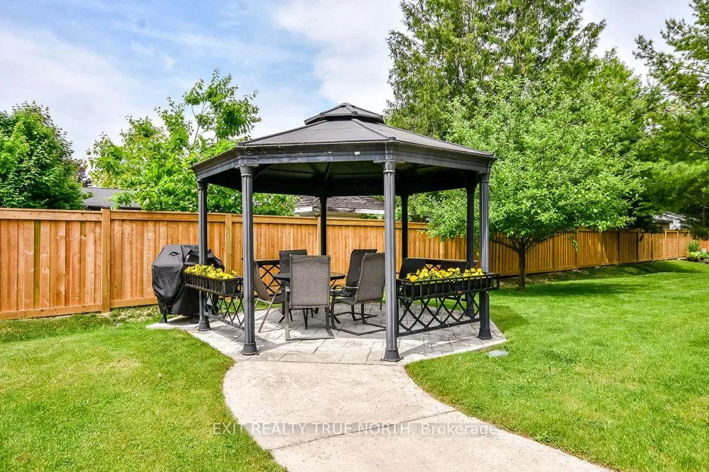 Photo 21 of Unit 107, 19B Yonge Street N, Springwater, Elmvale — HOMEH