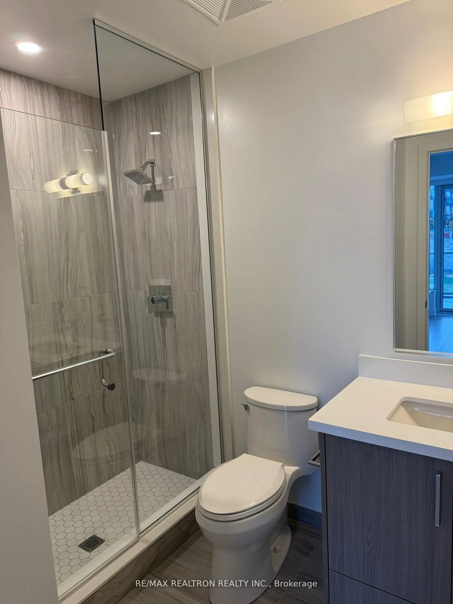 Photo 5 of Unit 203, 333 Sunseeker Avenue, Innisfil, Rural Innisfil — HOMEH