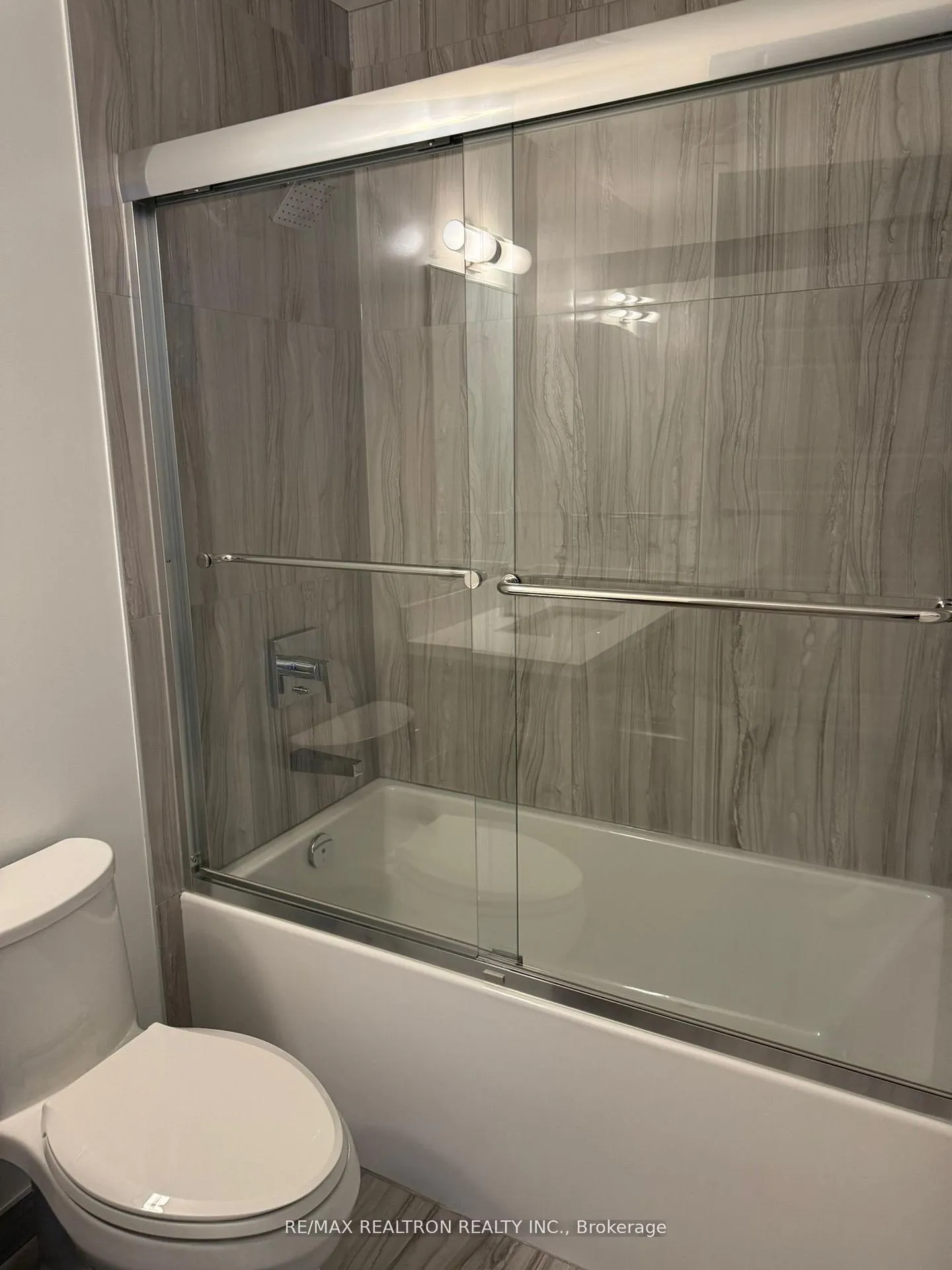Photo 6 of Unit 203, 333 Sunseeker Avenue, Innisfil, Rural Innisfil — HOMEH