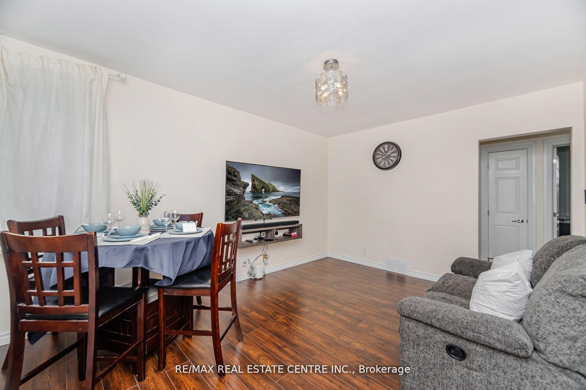 Photo 9 of 19 Seneca Drive, Kitchener — HOMEH