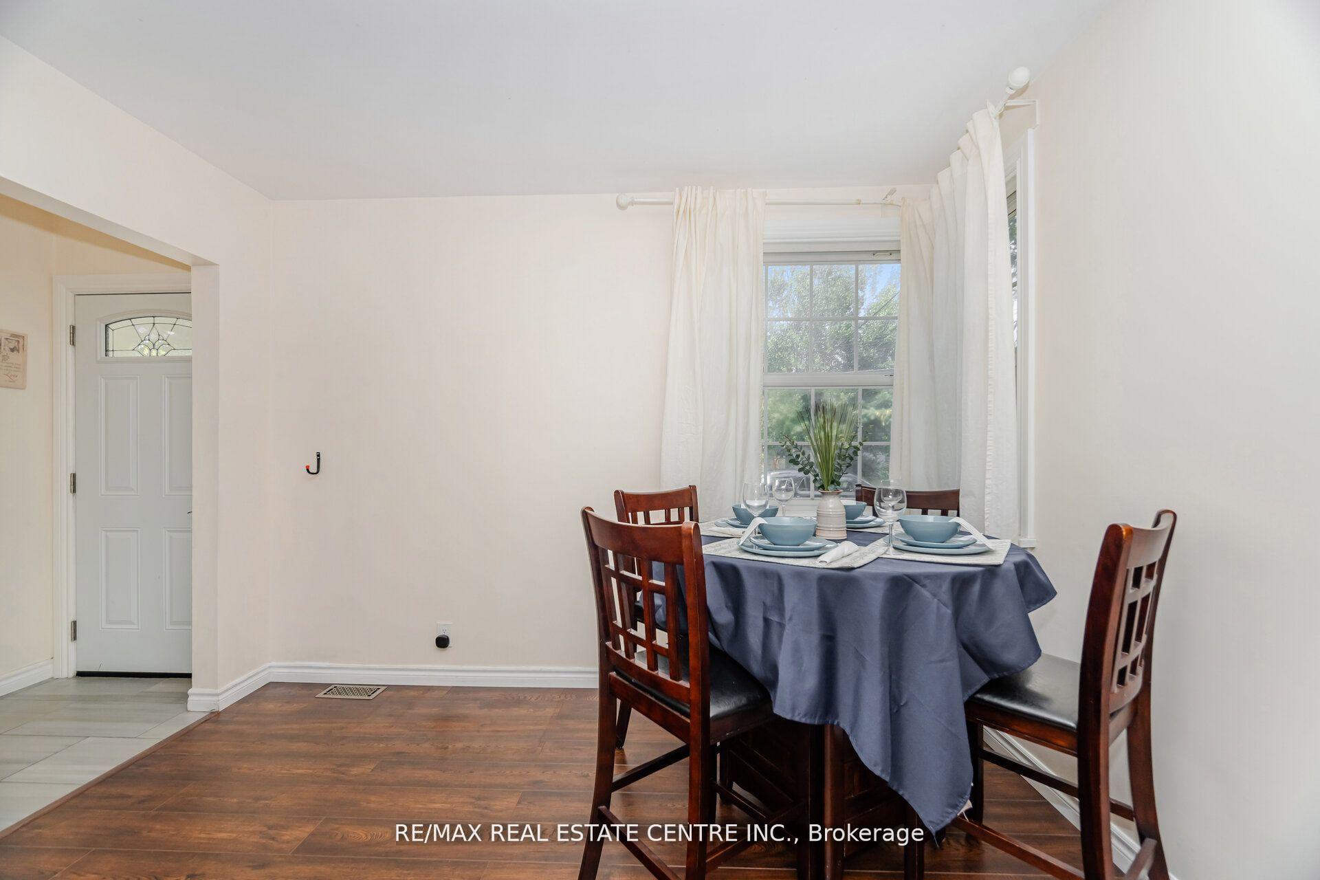 Photo 10 of 19 Seneca Drive, Kitchener — HOMEH