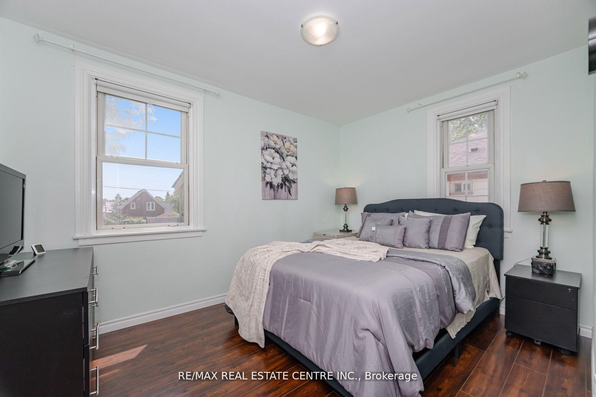 Photo 21 of 19 Seneca Drive, Kitchener — HOMEH