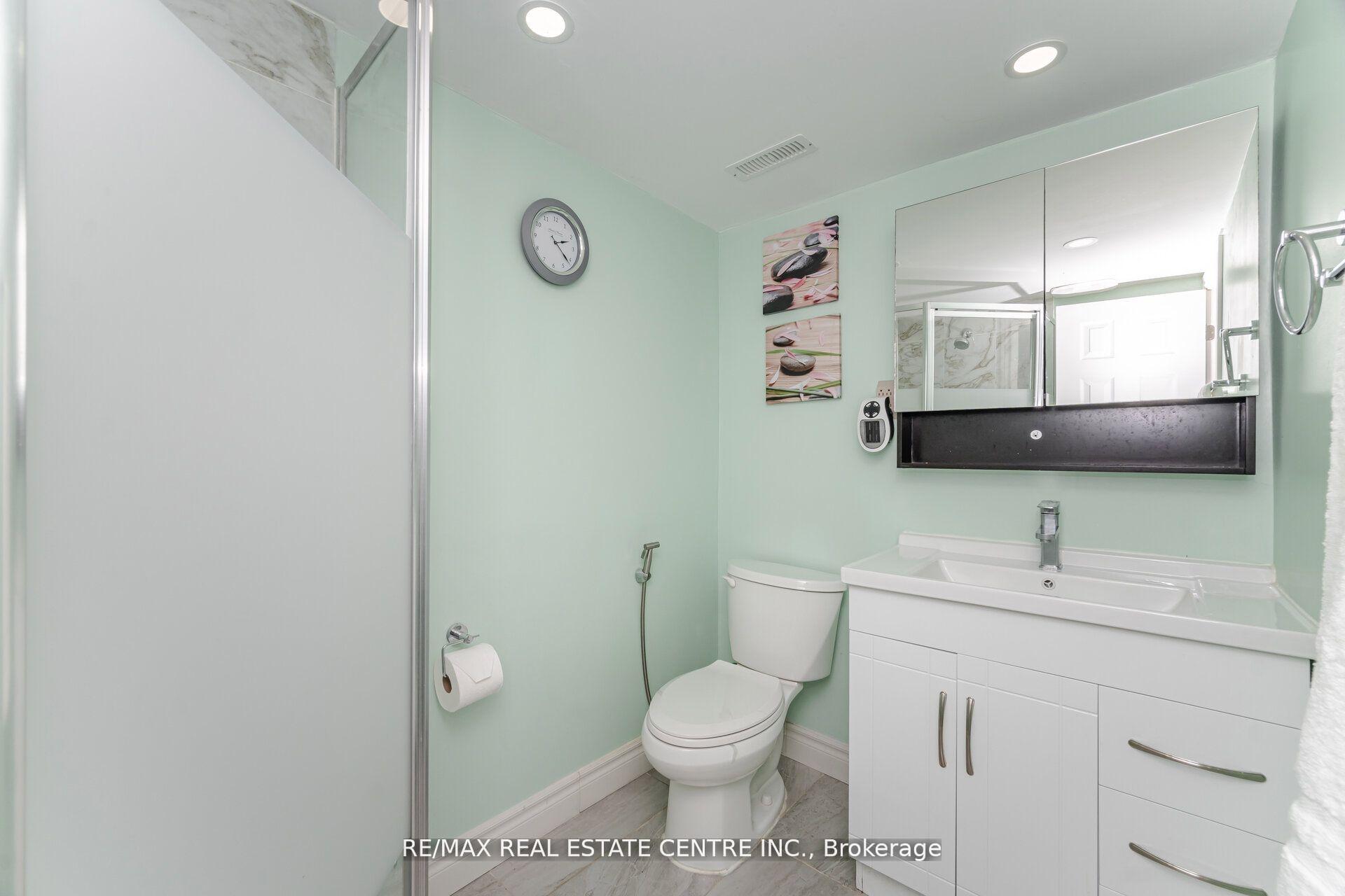 Photo 38 of 19 Seneca Drive, Kitchener — HOMEH