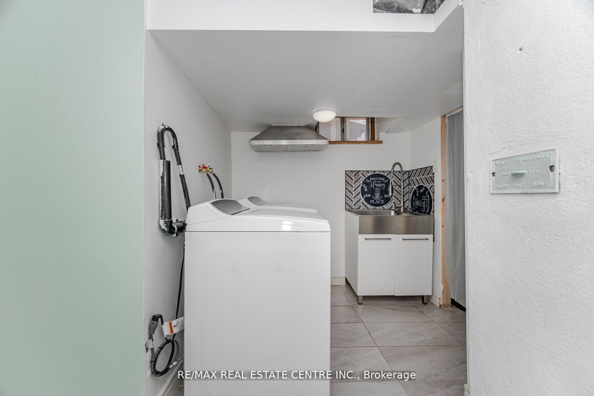 Photo 40 of 19 Seneca Drive, Kitchener — HOMEH