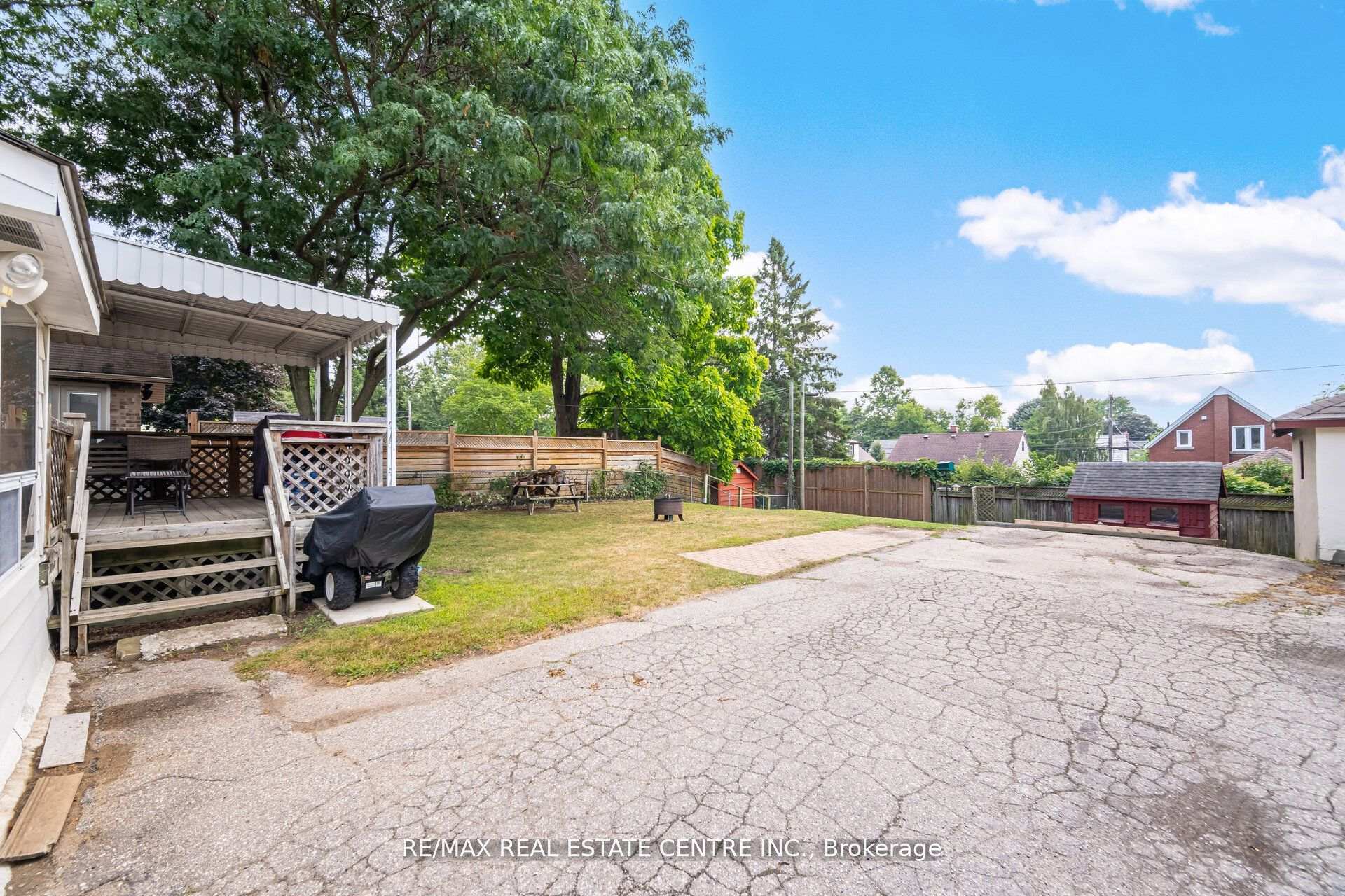Photo 45 of 19 Seneca Drive, Kitchener — HOMEH