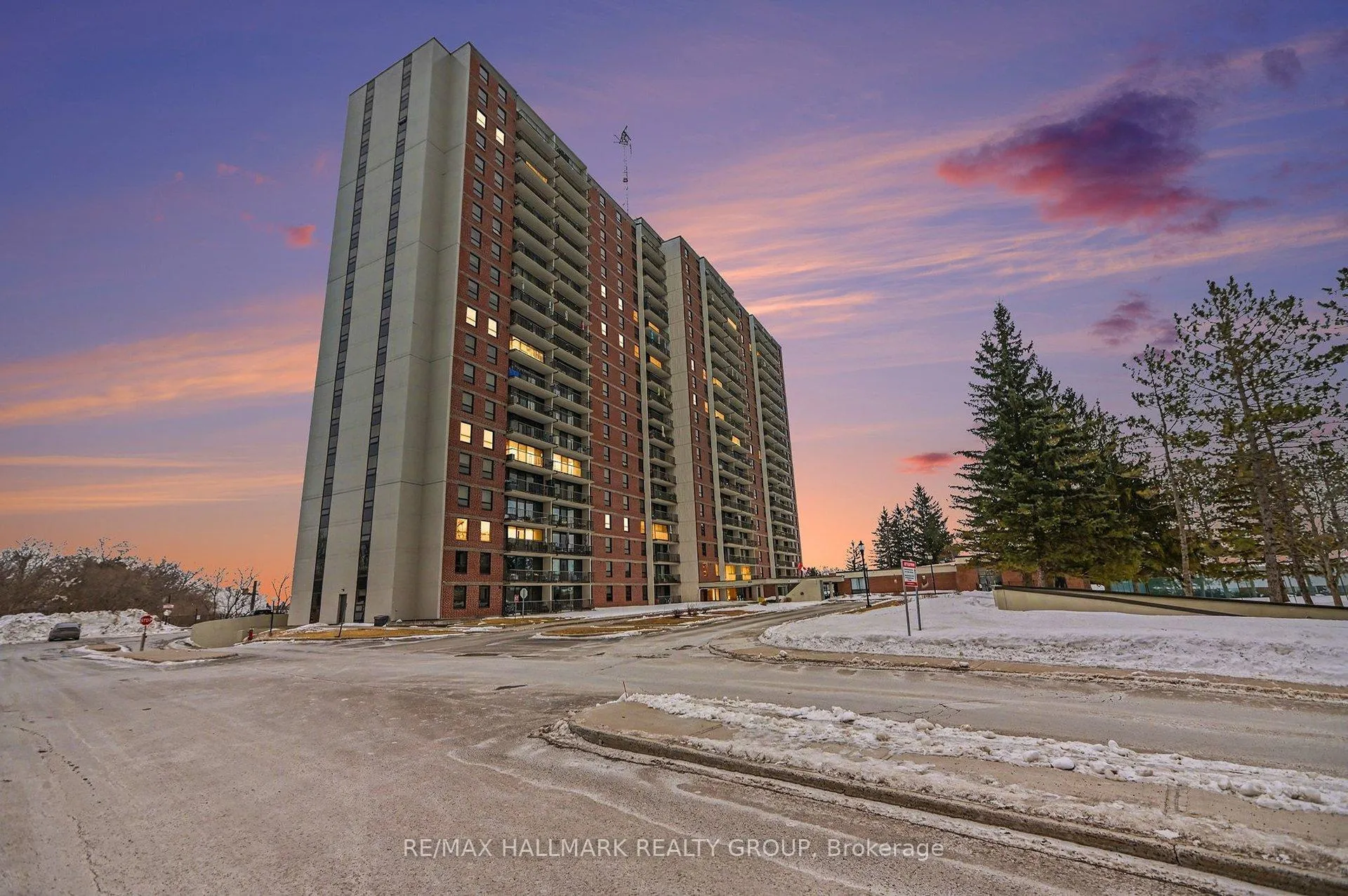 Photo 1 of Unit 1402, 665 Bathgate Drive, Ottawa, Carson Meadows — HOMEH