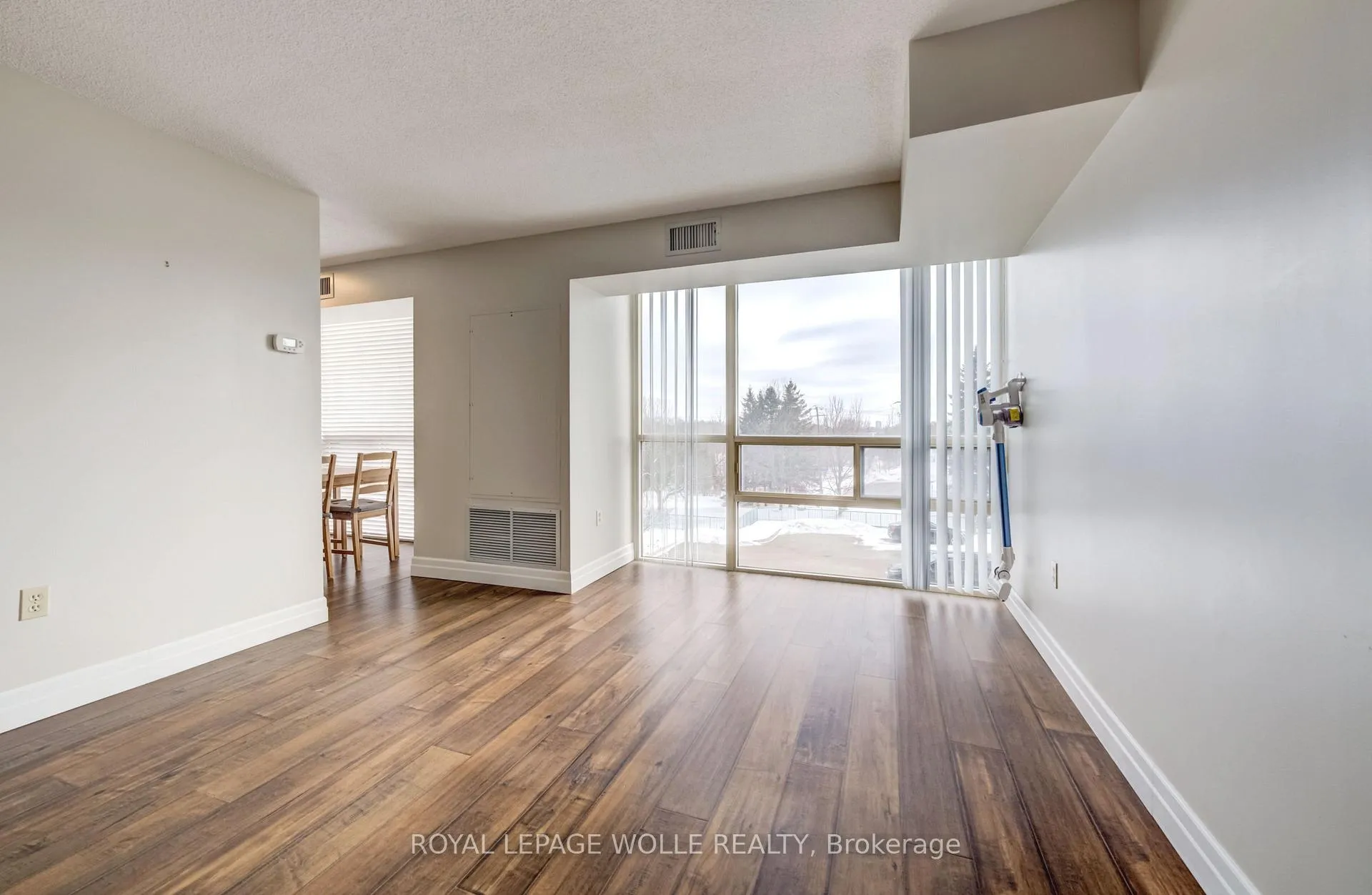 Photo 7 of Unit 413, 55 Blue Springs Drive, Waterloo — HOMEH