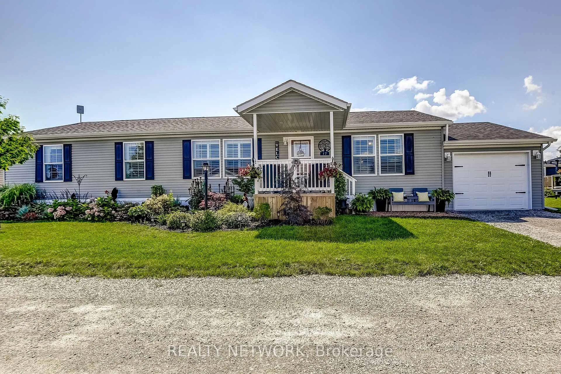Front of 17 Silver Aspen Drive
