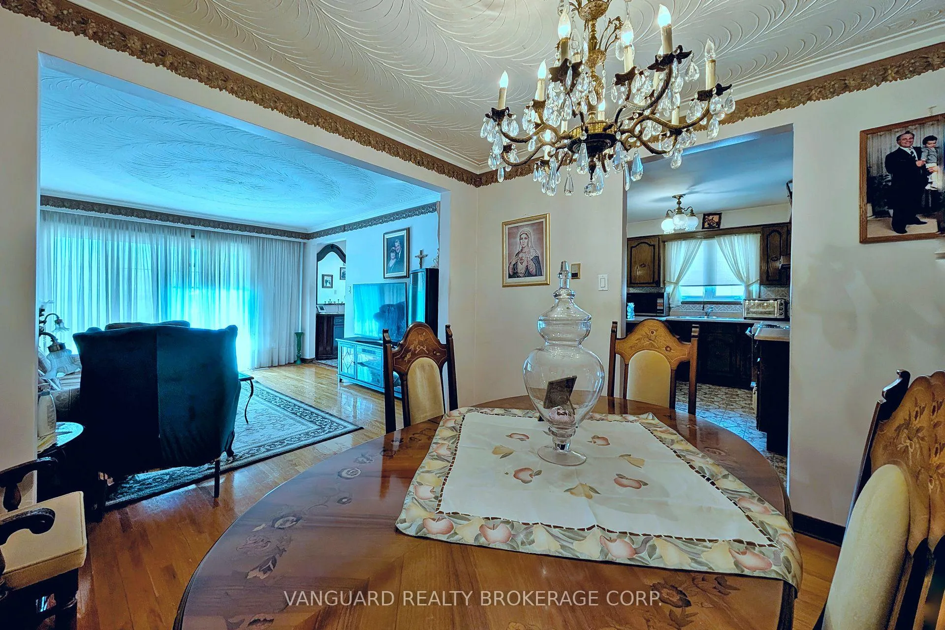 Photo 14 of 92 Skelton Boulevard, Brampton, Brampton North — HOMEH