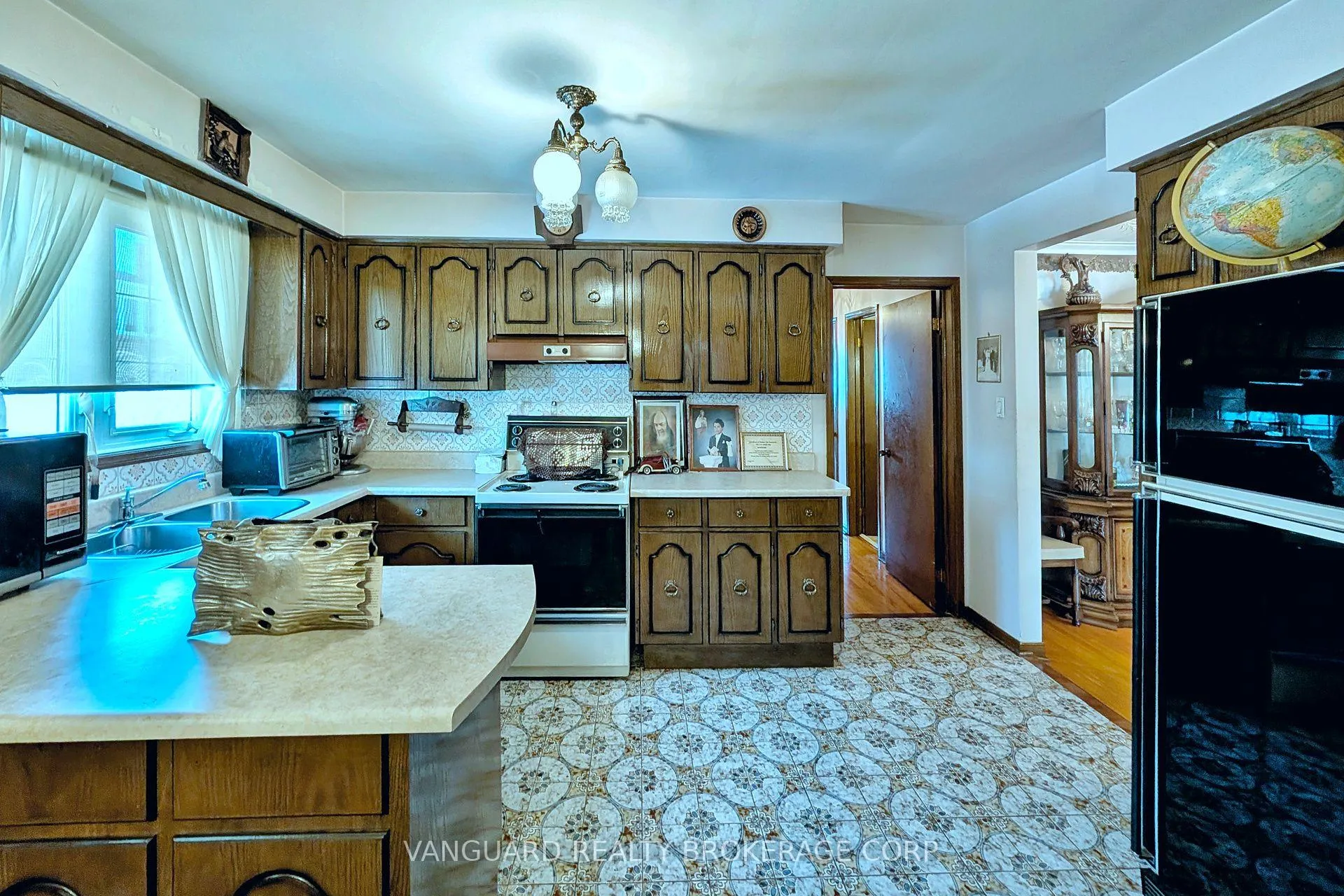 Photo 19 of 92 Skelton Boulevard, Brampton, Brampton North — HOMEH