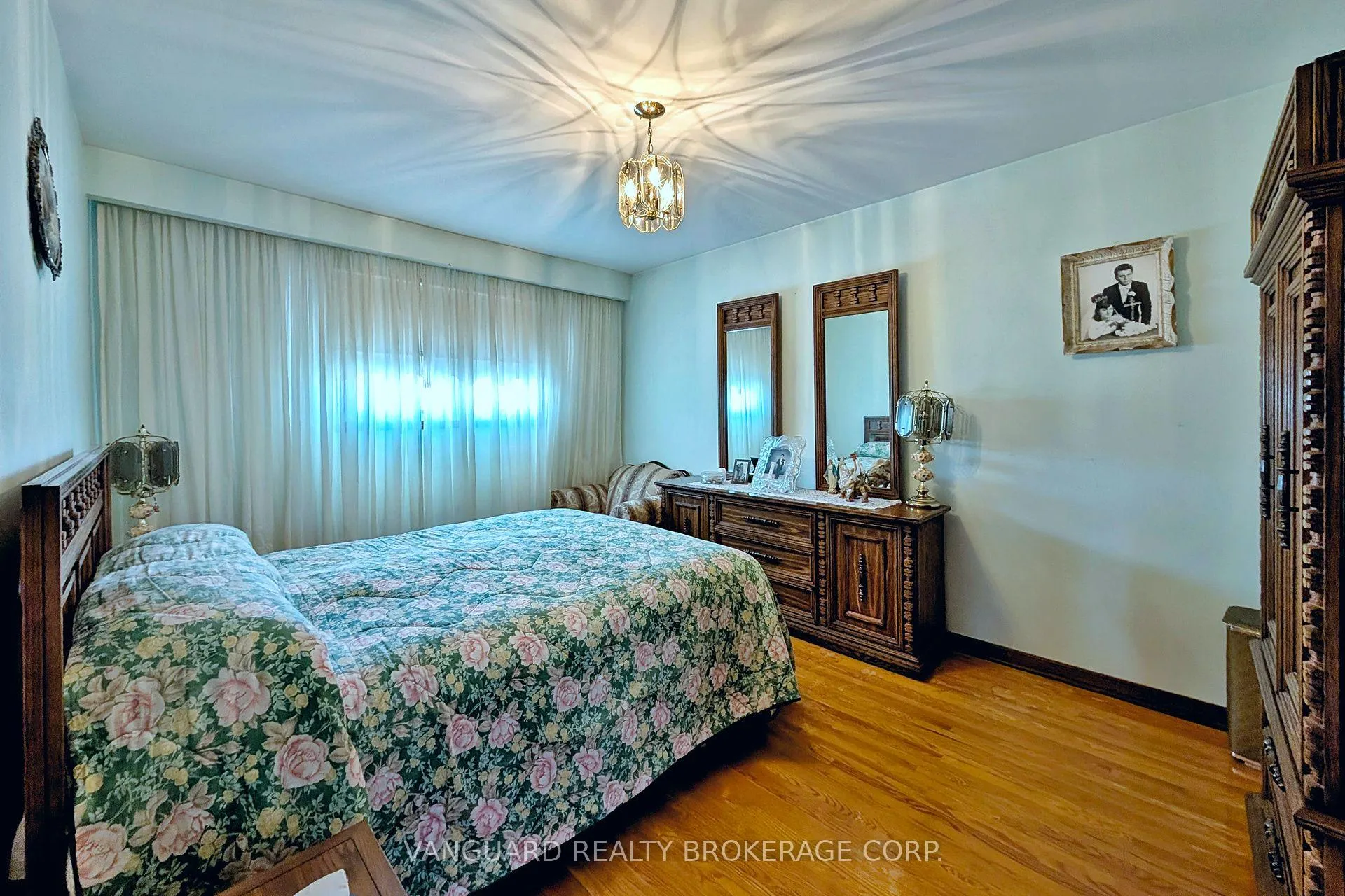Photo 22 of 92 Skelton Boulevard, Brampton, Brampton North — HOMEH