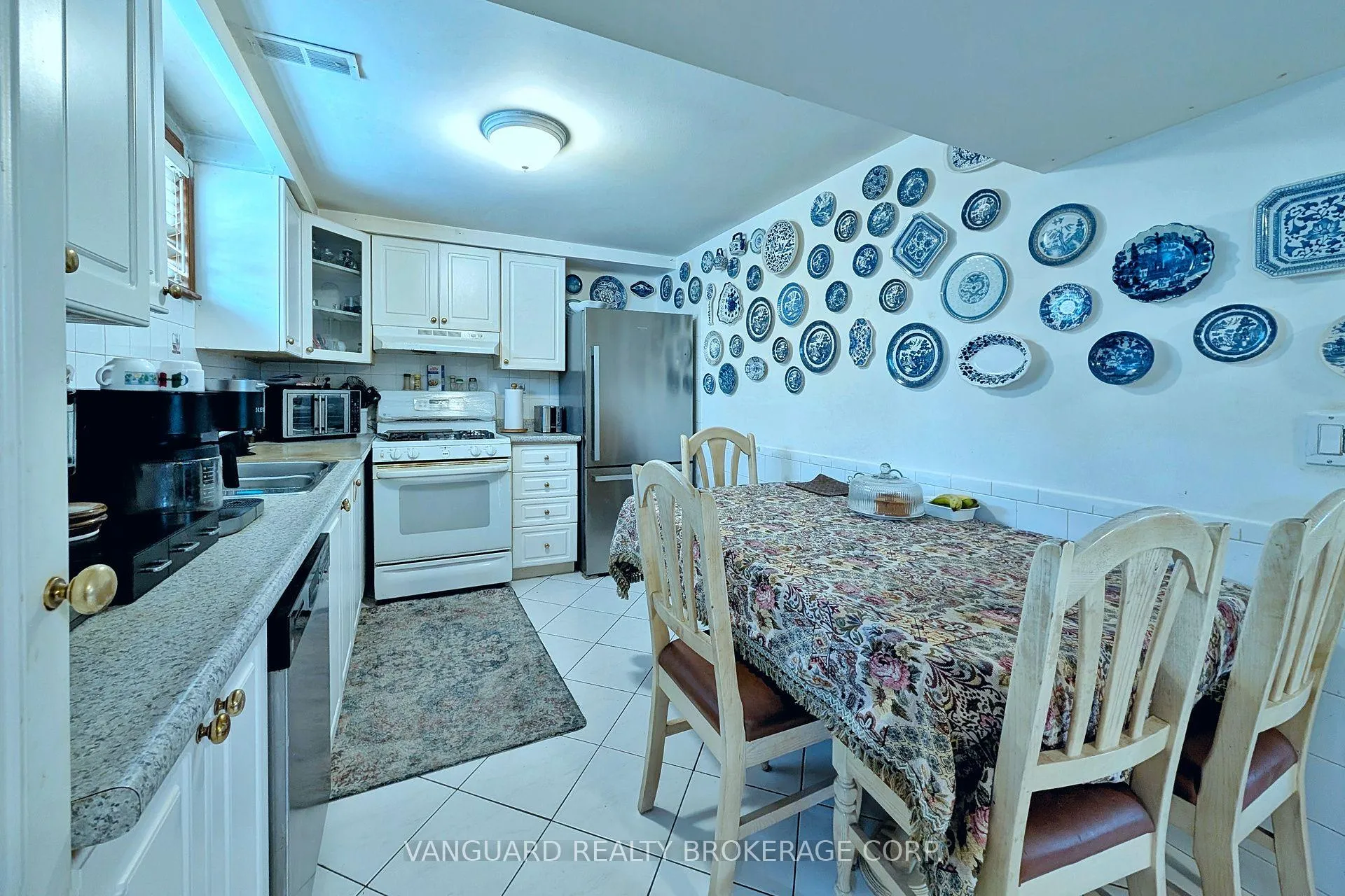Photo 42 of 92 Skelton Boulevard, Brampton, Brampton North — HOMEH