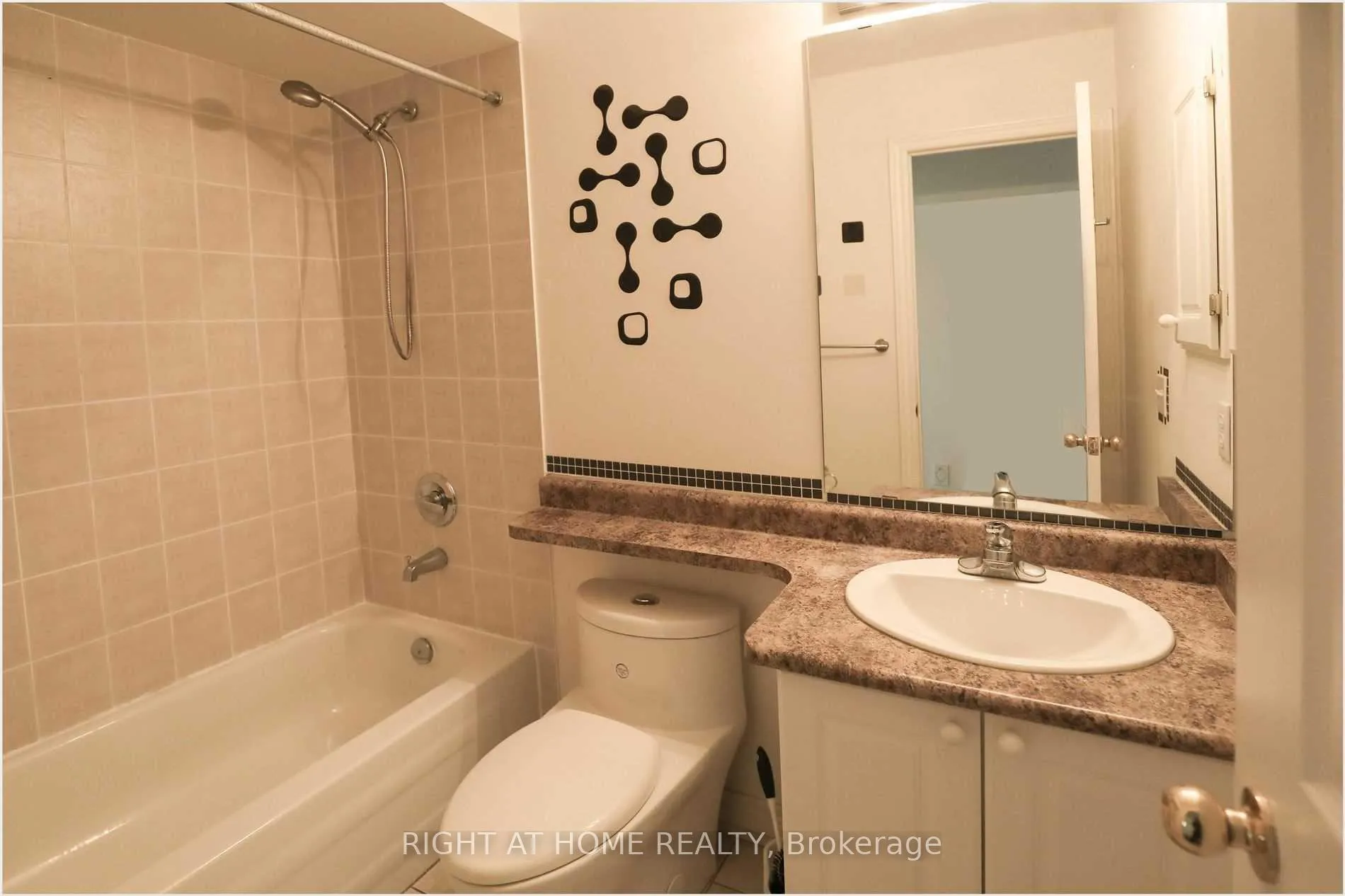 Photo 13 of 62 Northside Road, Markham, Greensborough — HOMEH