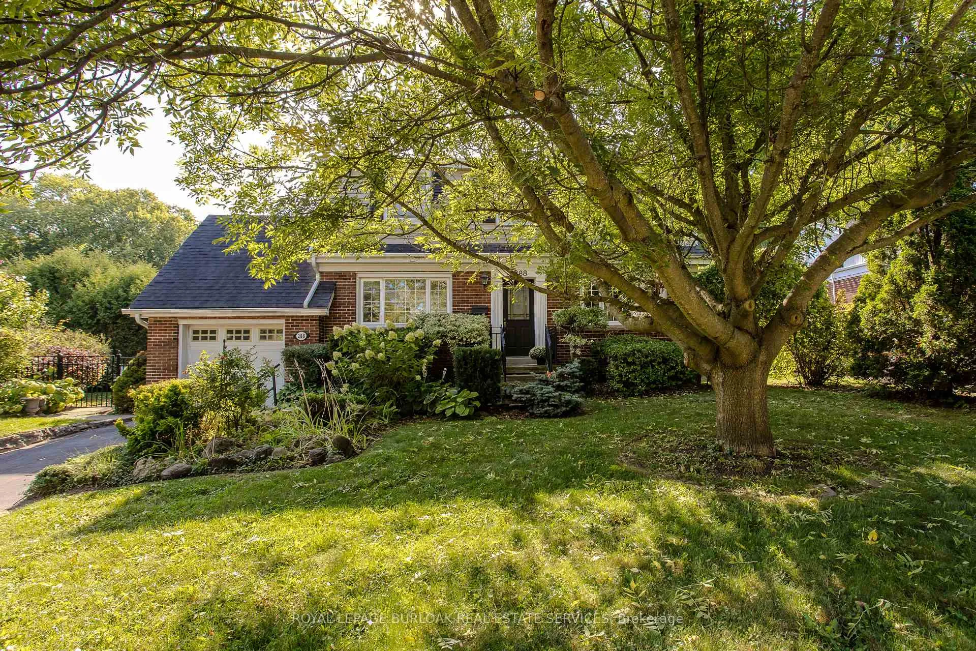 Photo 5 of 288 Townsend Avenue, Burlington, LaSalle — HOMEH