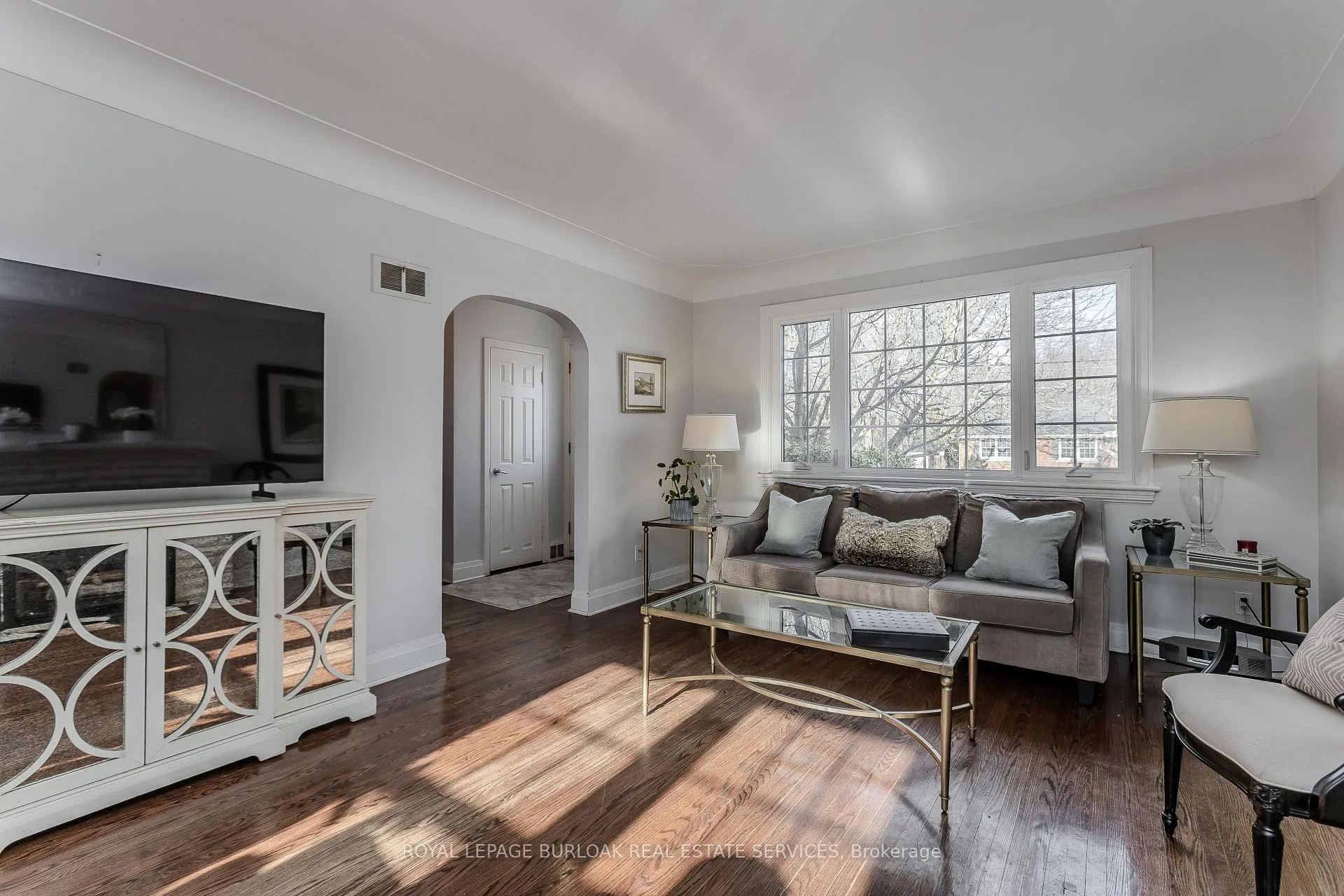 Photo 7 of 288 Townsend Avenue, Burlington, LaSalle — HOMEH