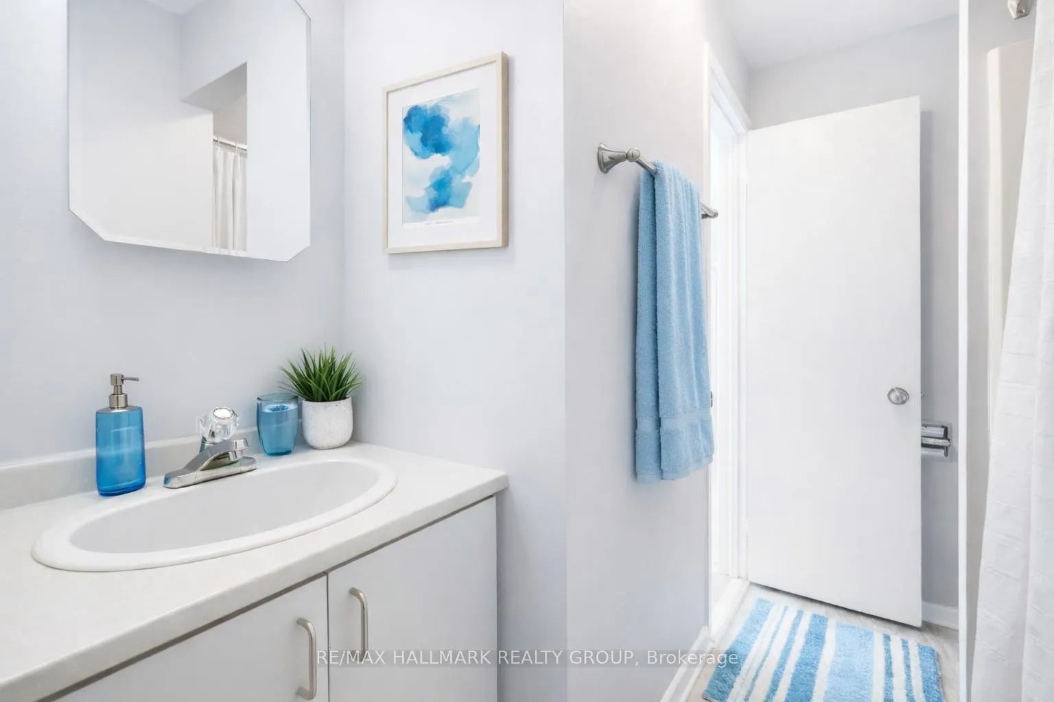 Photo 15 of 2036 Kings Grove Crescent, Ottawa, Beacon Hill North — HOMEH