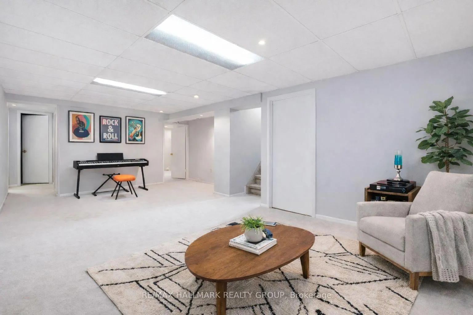 Photo 17 of 2036 Kings Grove Crescent, Ottawa, Beacon Hill North — HOMEH