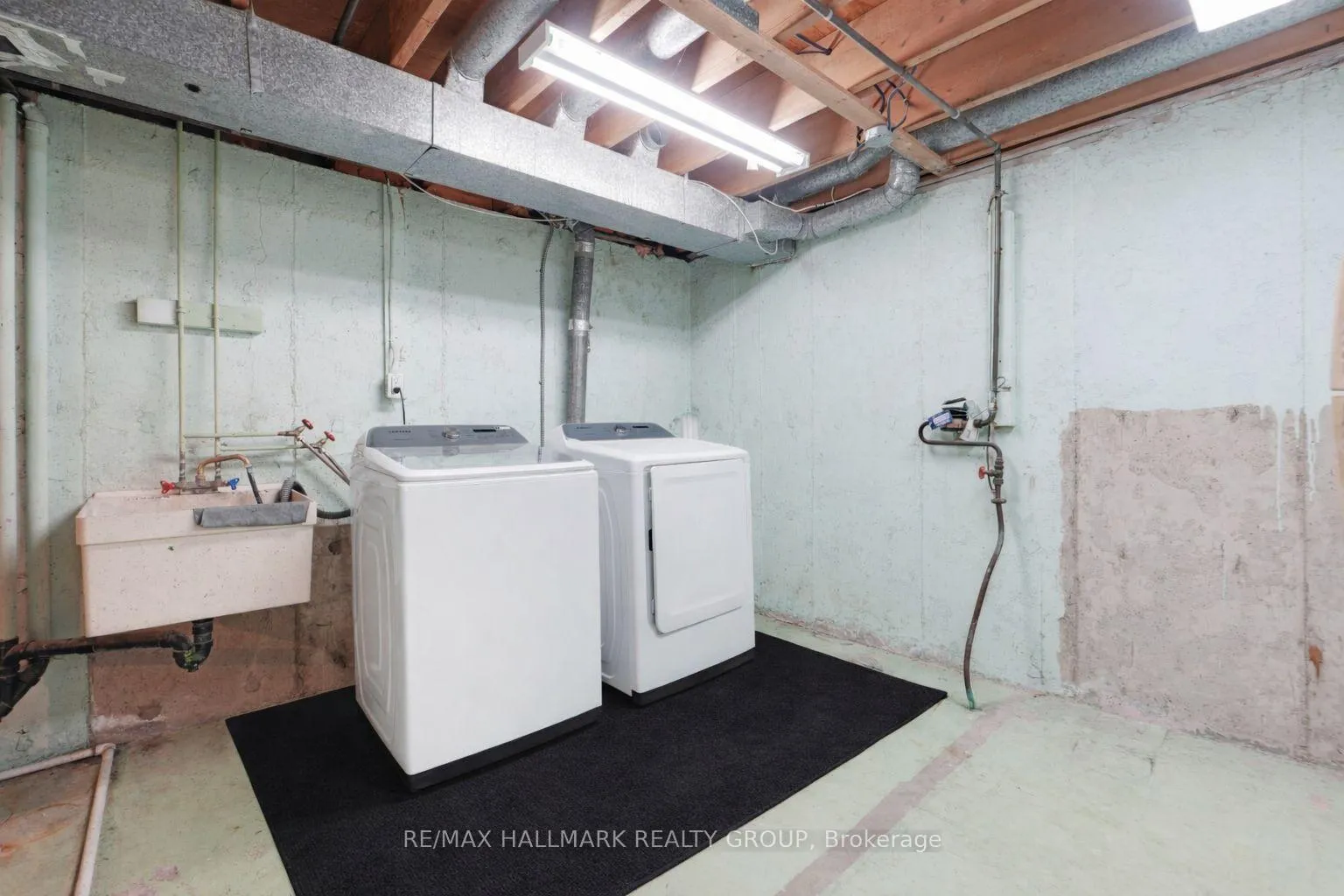 Photo 21 of 2036 Kings Grove Crescent, Ottawa, Beacon Hill North — HOMEH