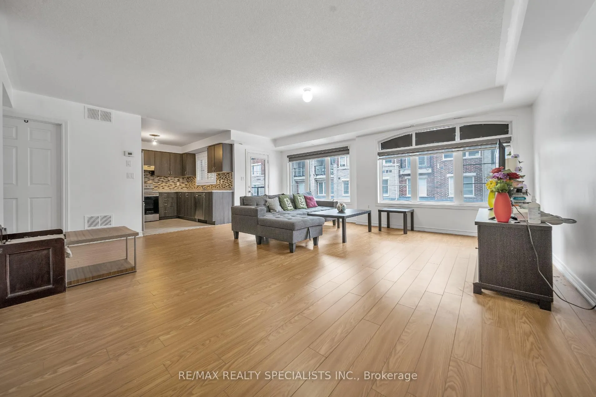 Photo 3 of Unit 61, 200 Veterans Drive, Brampton, Northwest Brampton — HOMEH