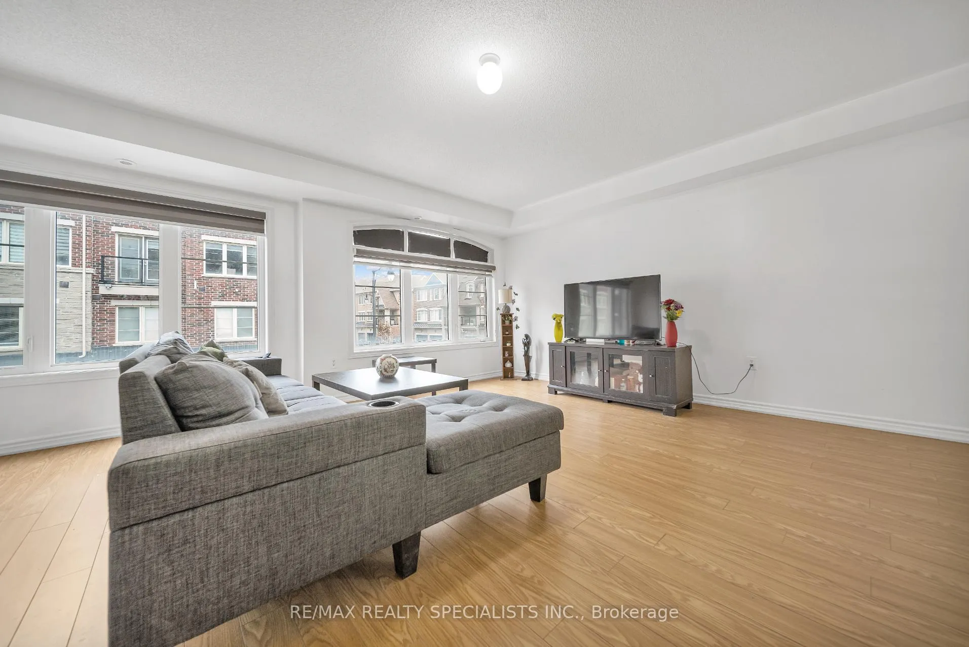 Photo 5 of Unit 61, 200 Veterans Drive, Brampton, Northwest Brampton — HOMEH