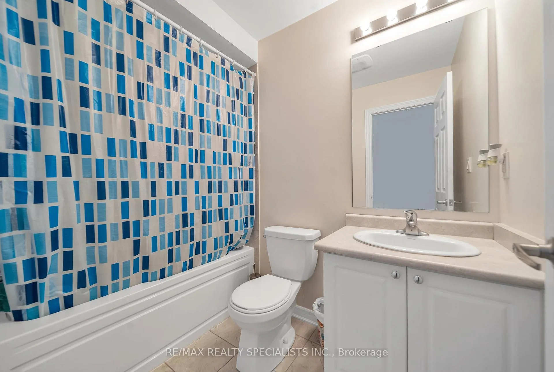 Photo 9 of Unit 61, 200 Veterans Drive, Brampton, Northwest Brampton — HOMEH